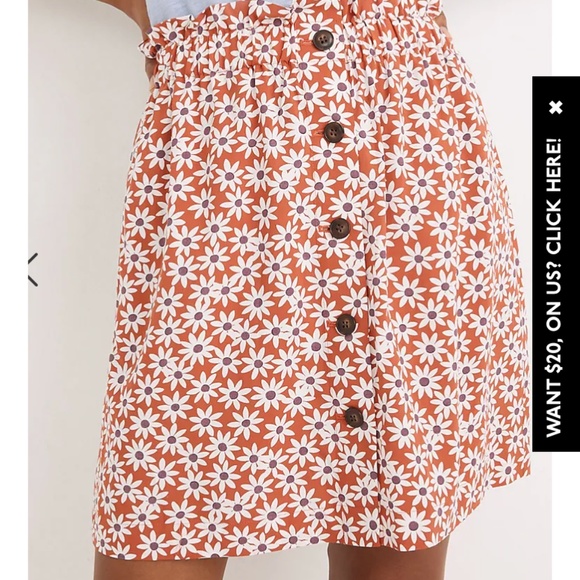 Madewell paper bag button front mini‎ -falling daisies. Worn twice. Retail 69.50 - Picture 2 of 8